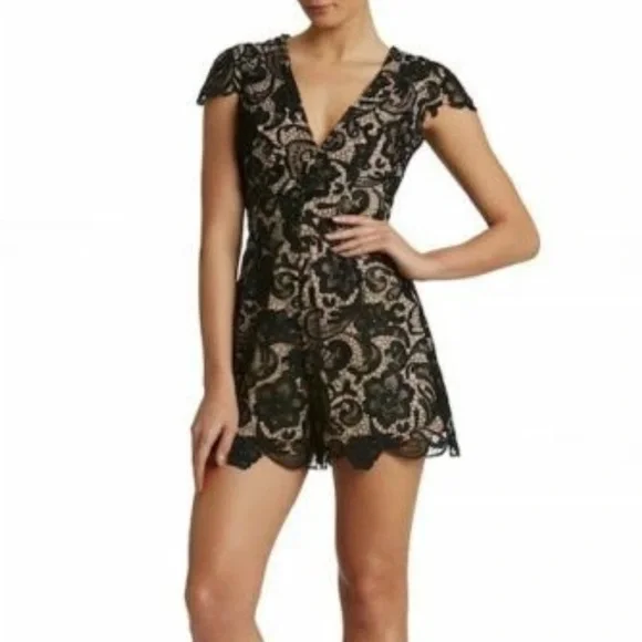 Dress the Population Juliette Lace Romper NWT Black & Nude Size Medium - Picture 2 of 12